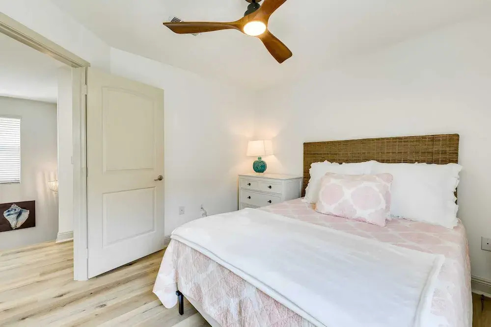Salty Rose Inn by Avantstay Inlet Beach Home w/ Porch, Firepit & Pool Access