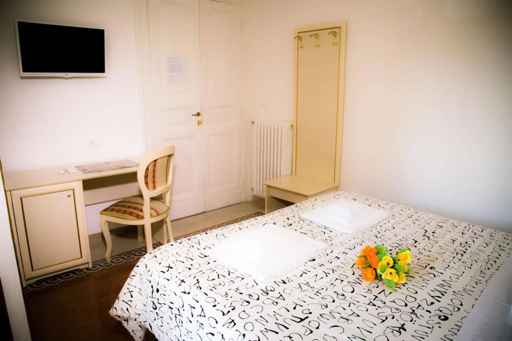 St. Peter Central Rooms B&B