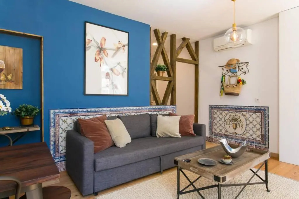JP39 - Baixa 18th century tiles apartment with 2 bdr!