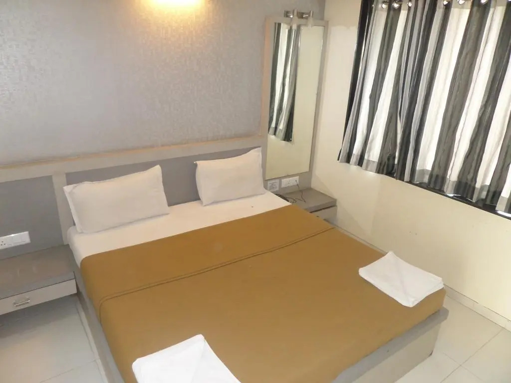 Hotel Skylark Inn