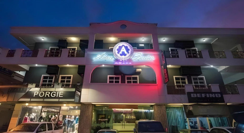 Aston Boutec Hotel Lintas Plaza