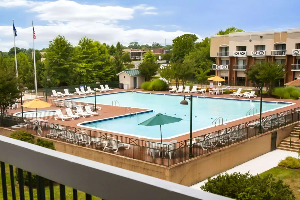Clarion Hotel & Suites Convention Center Fredericksburg
