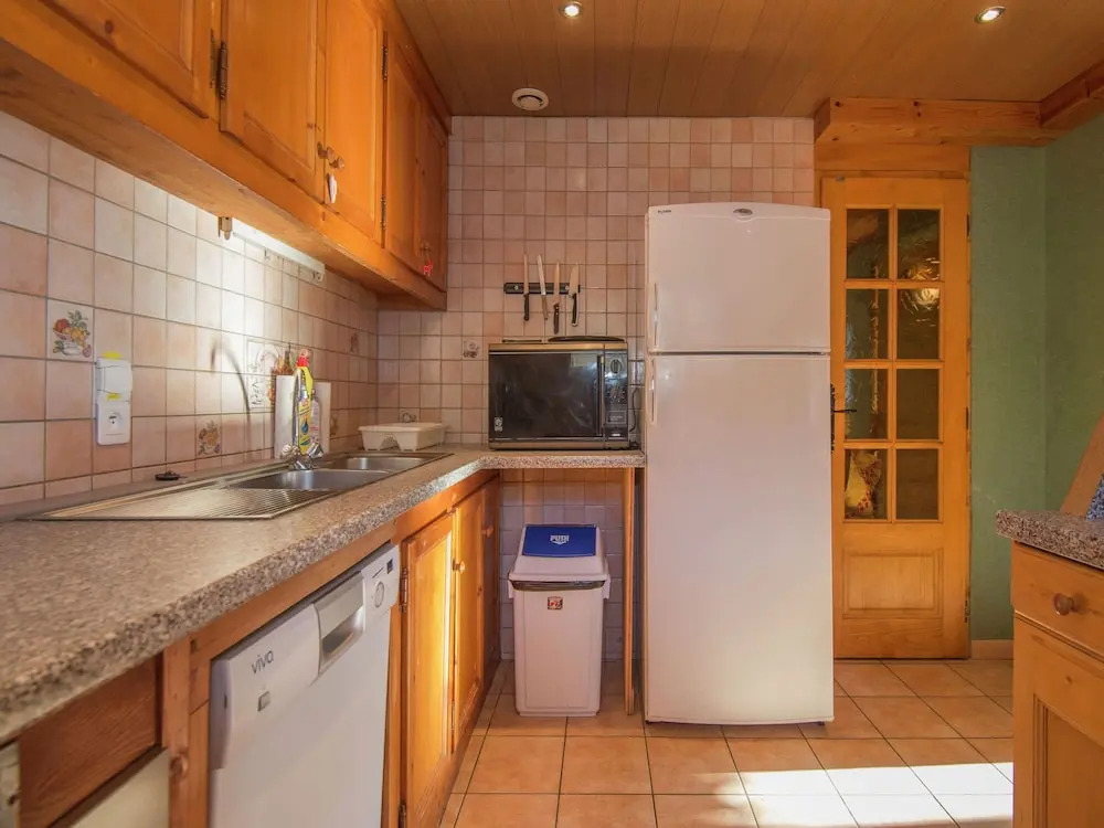 Comfortable Detached House for 14 People at the Lively Les Gets
