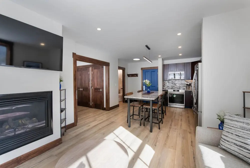 Premium Unit 1301 - 1 Bedroom - Zephyr Mtn Lodge 1 Condo