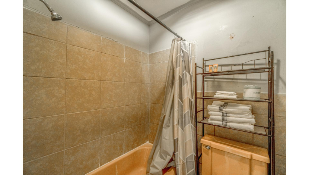 OYO Holiday Capri Motel & Rv Park