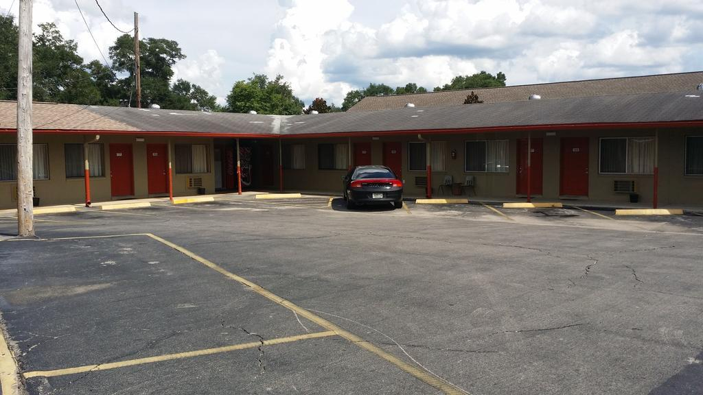El Camino Motel
