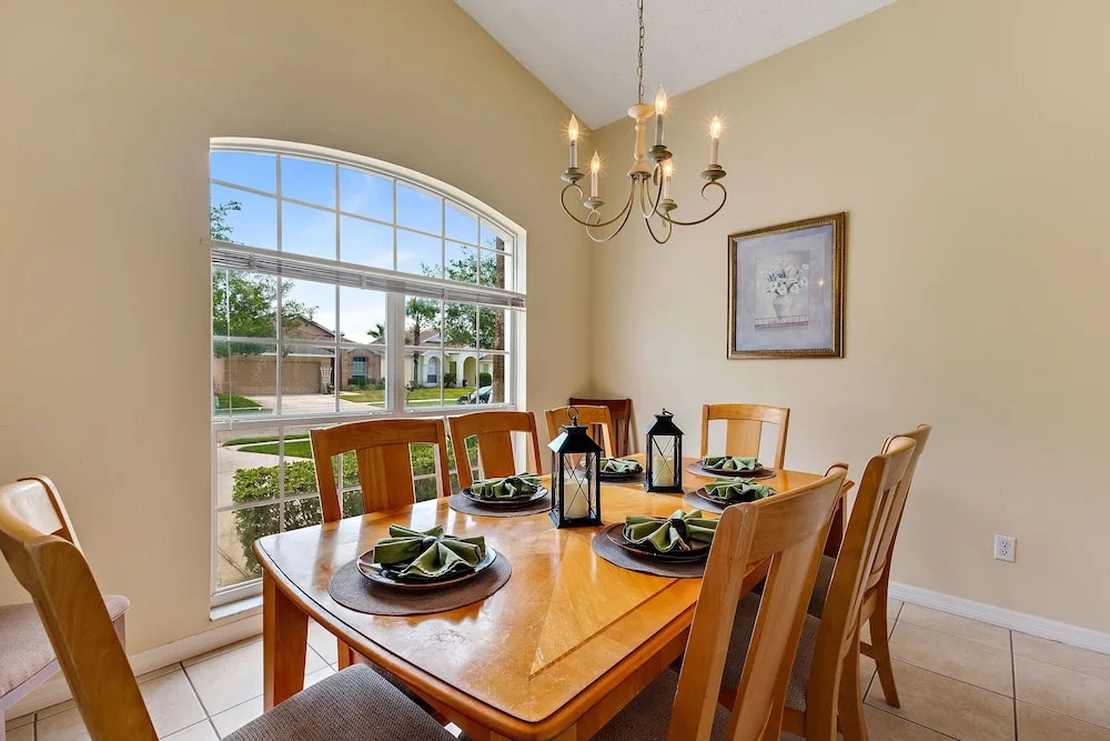 2 Suites, 1 King, 5 beds- Pool, Games Room #810 villa
