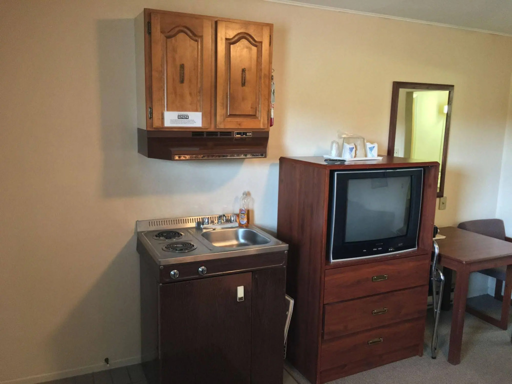 Fairway Inn