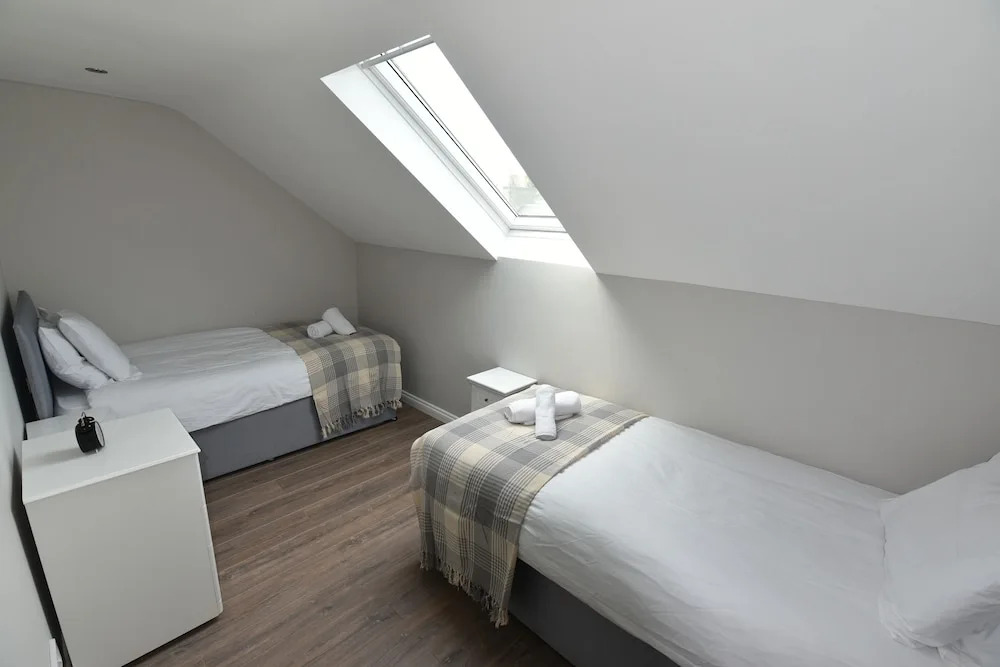 First - Seagate House Apartment