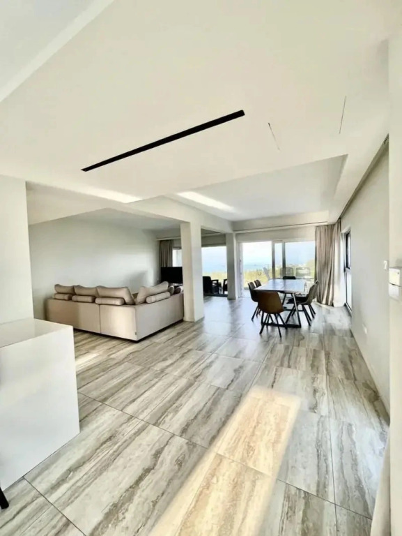 Emerald Bay Suites