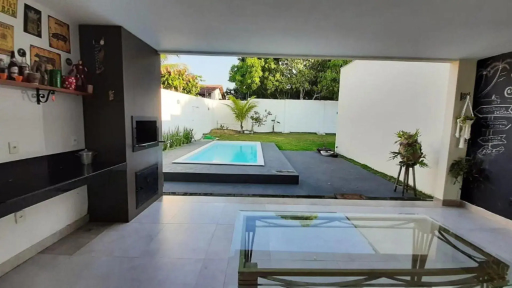 Casa terréa da Praia de Taperapuan, 3 suítes com banheira