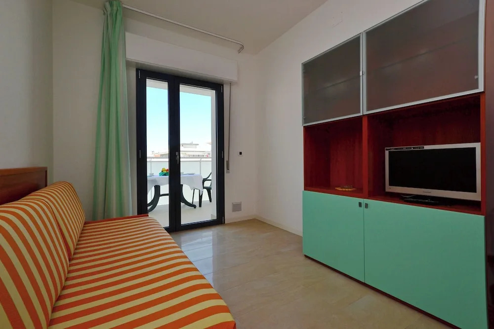 Cozy Getaway Just 50m From the Beach
