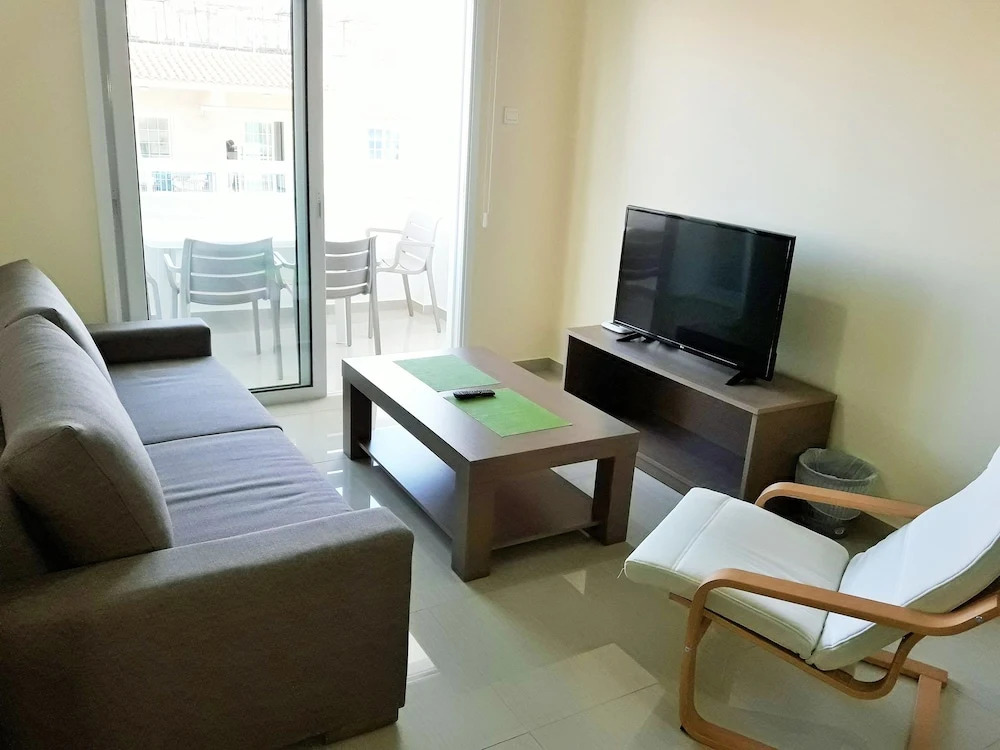 44 Tsimintia Court