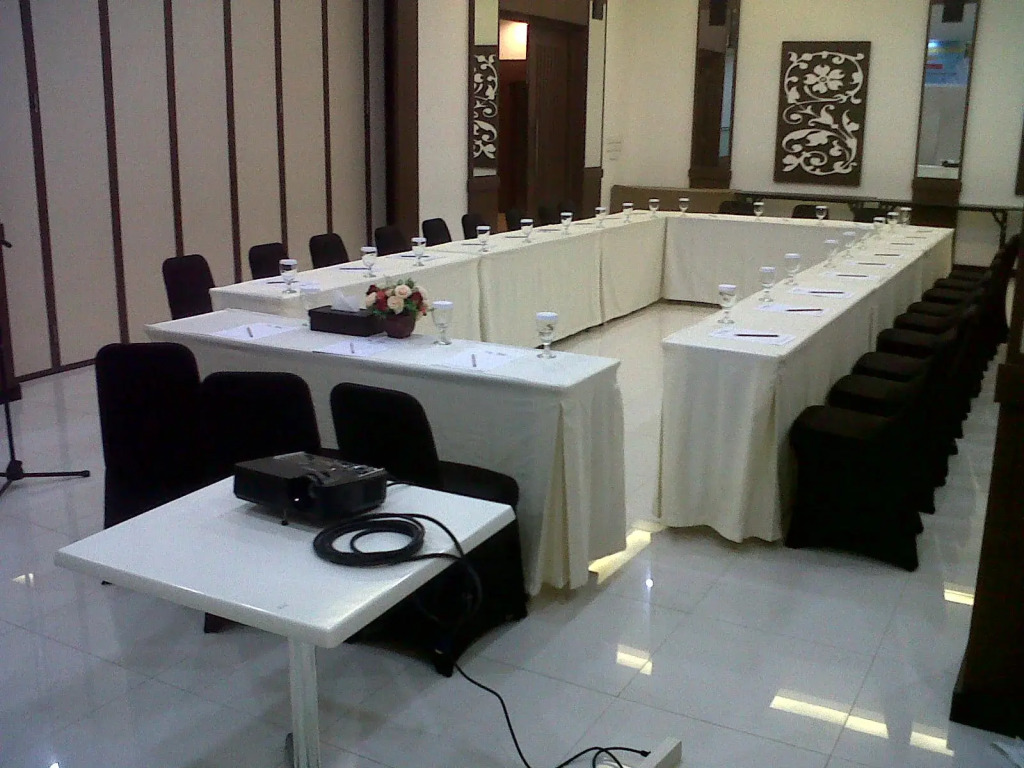 Ayla City Hotel