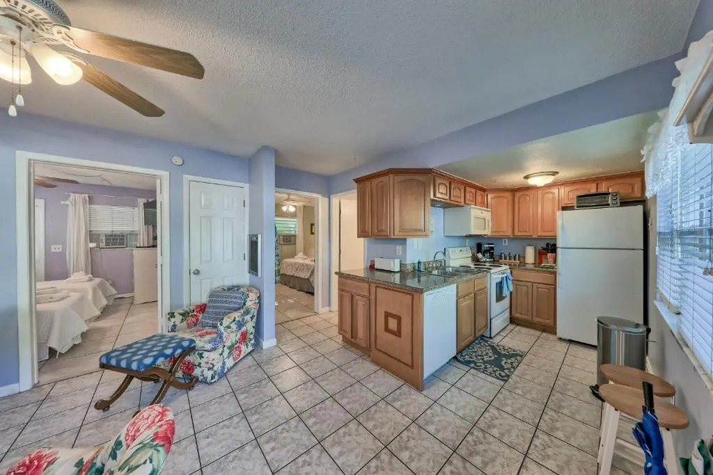 BeachTrail Lodging