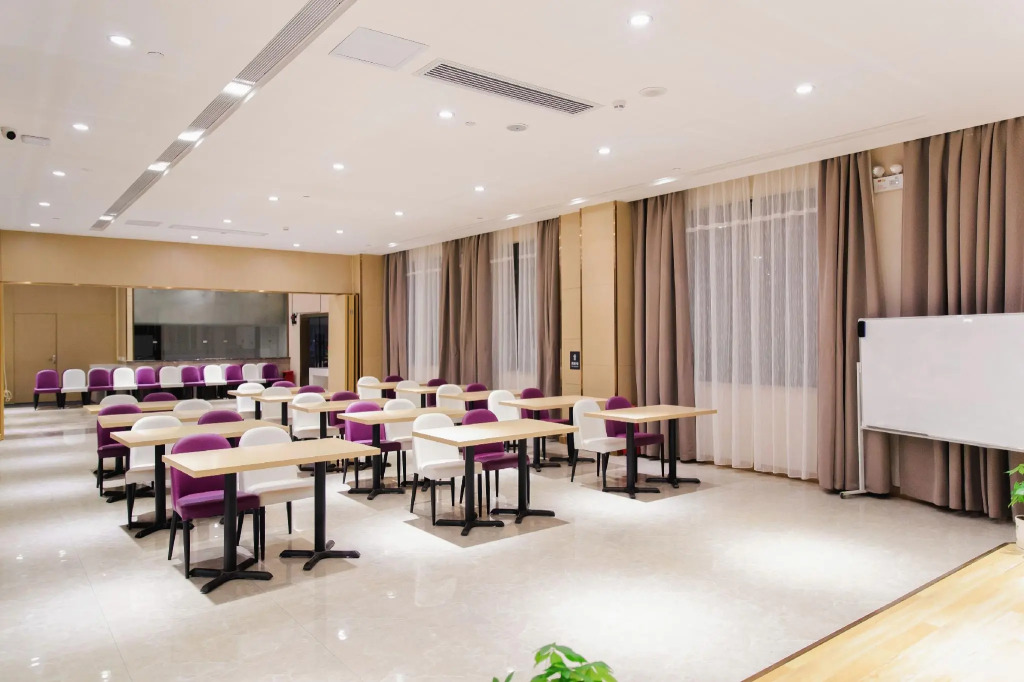 Lavande Hotel Shenzhen International Convention and Exhibition Center & Shajing Jingji Baina