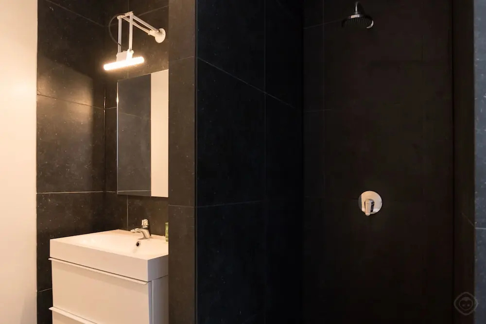 White Room Apartment