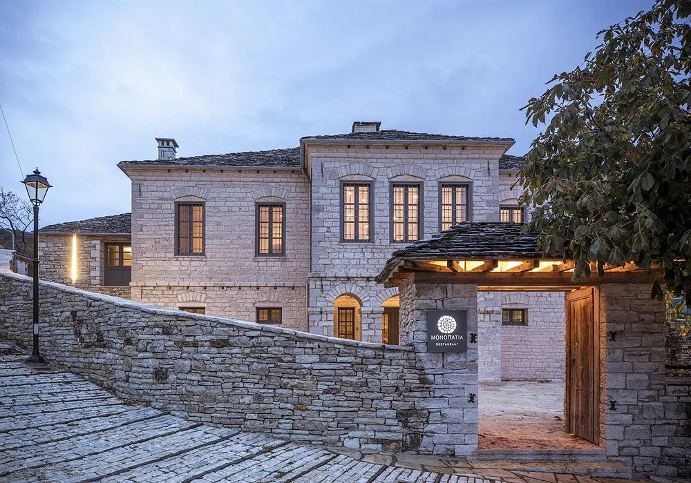 Monopatia Resort
