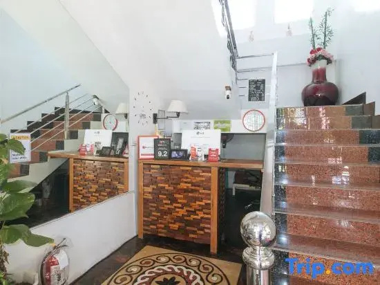 RedDoorz near LRT 2 Antipolo Station