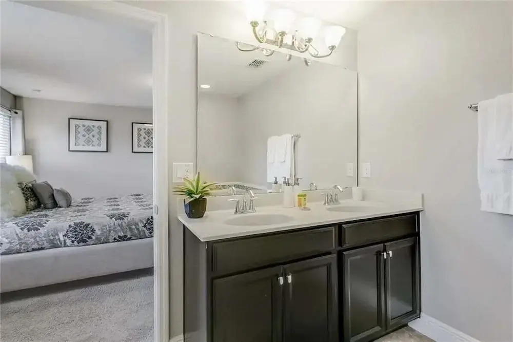 5180-5-oa-spectacular Pool and spa