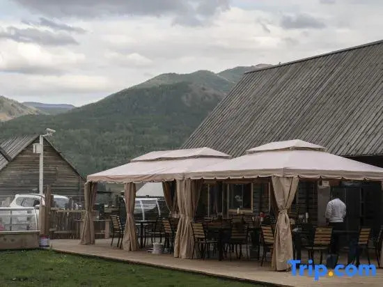 Zai Shan Jian Ye Homestay (Kanas Scenic Area)
