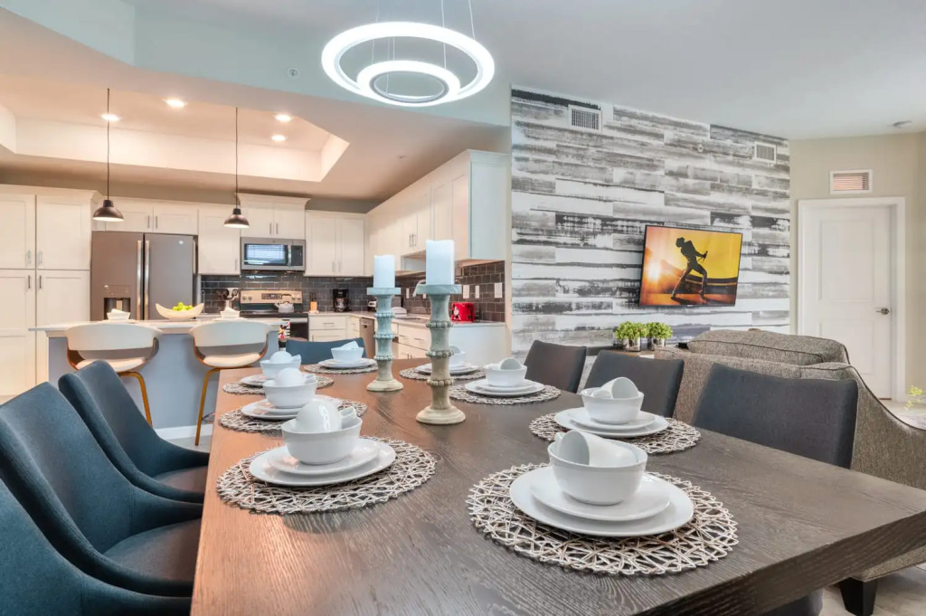 Sweet home condo with Mickey themed bedroom near Disney