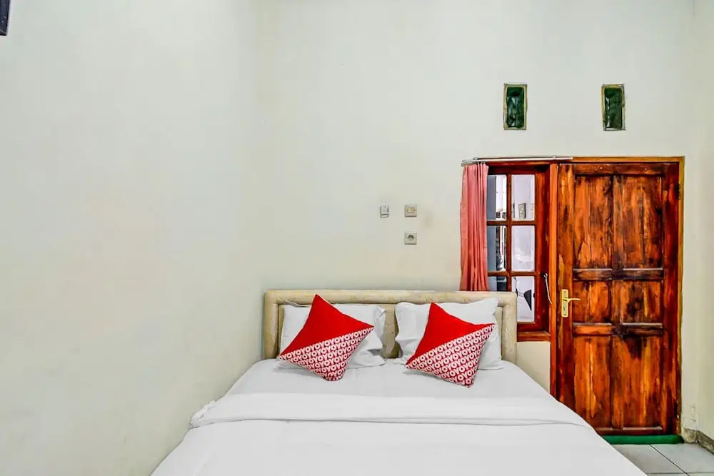 Hotel Syariah by OYO