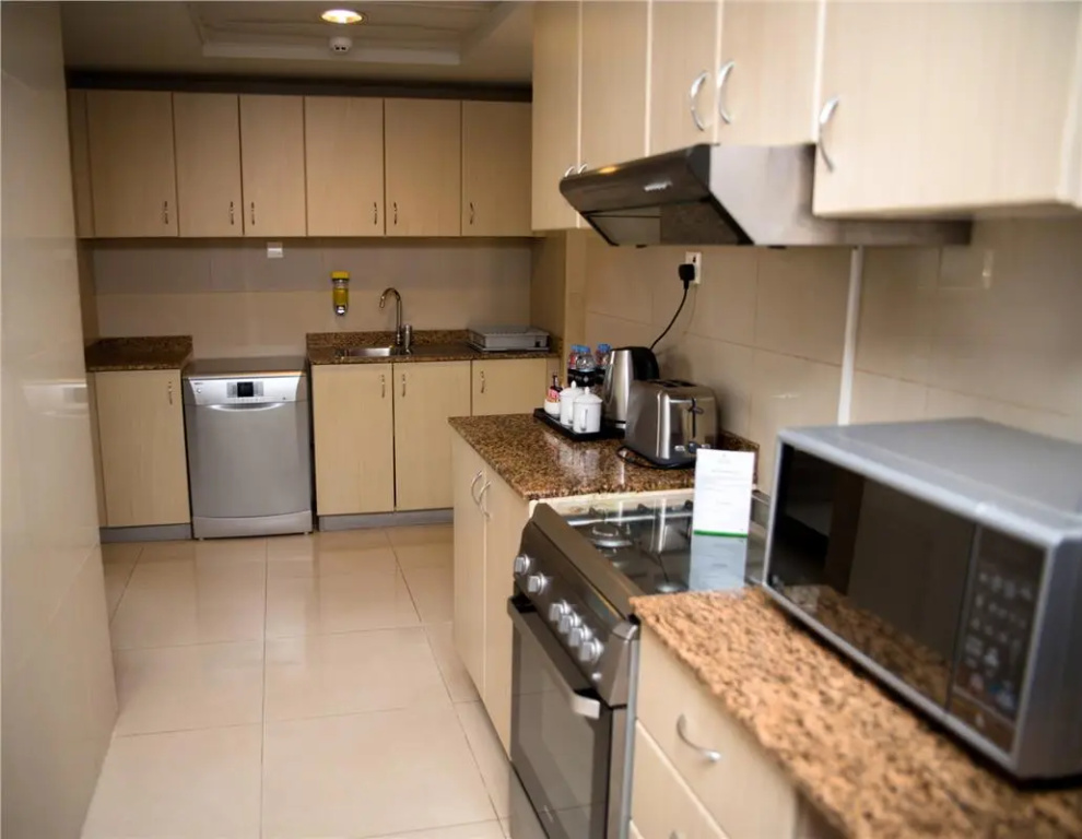 Отель Mercure Dubai Barsha Heights Hotel Suites And Apartments