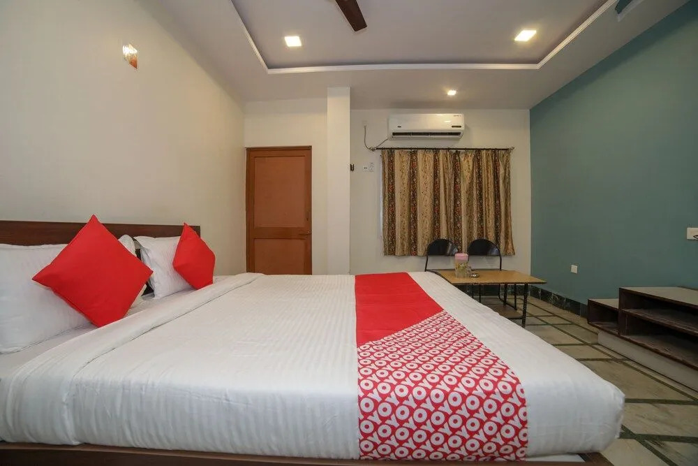 Oyo 23706 Super Deluxe Guest House