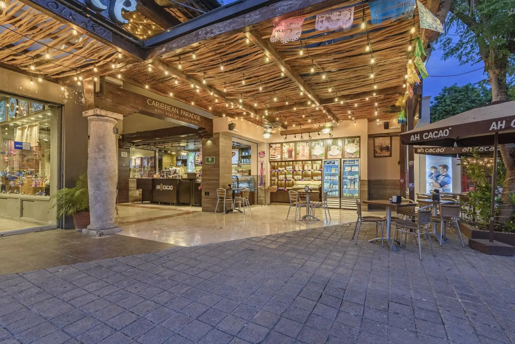 Caribbean Paradise Hotel & Spa - 5th Avenue