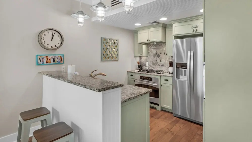 Modern Gulf Place Unit With Gulf Views & Amazing Amenities