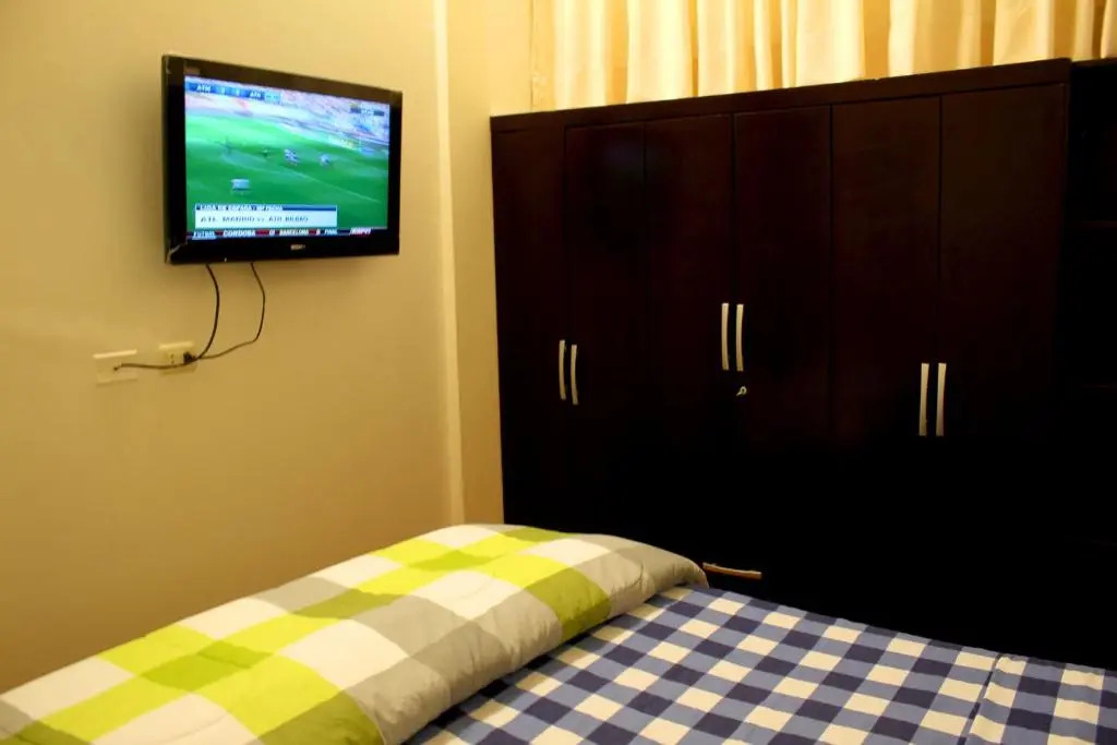 Royalty Inn