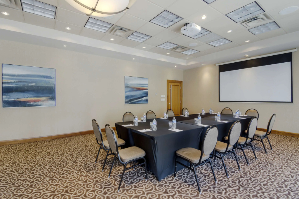 Best Western Premier Chateau Granville Hotel & Suites & Conference Centre
