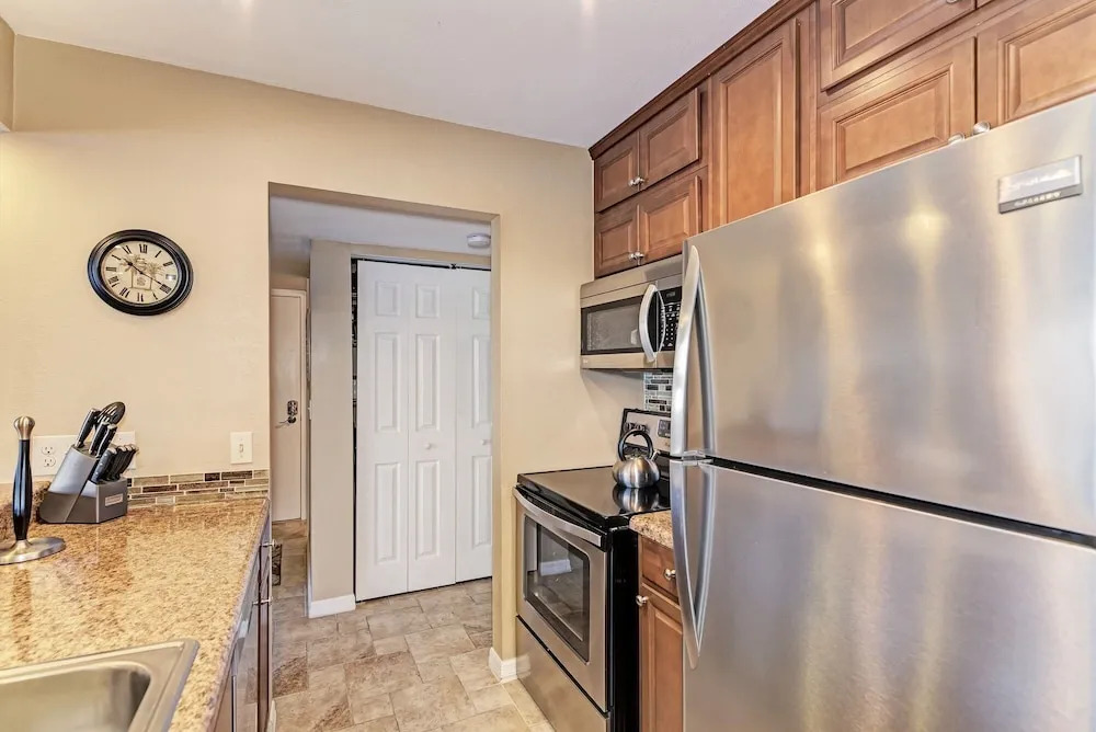 Midnight Cove Ii 134f - Bayside Views! 2 Bedroom Condo