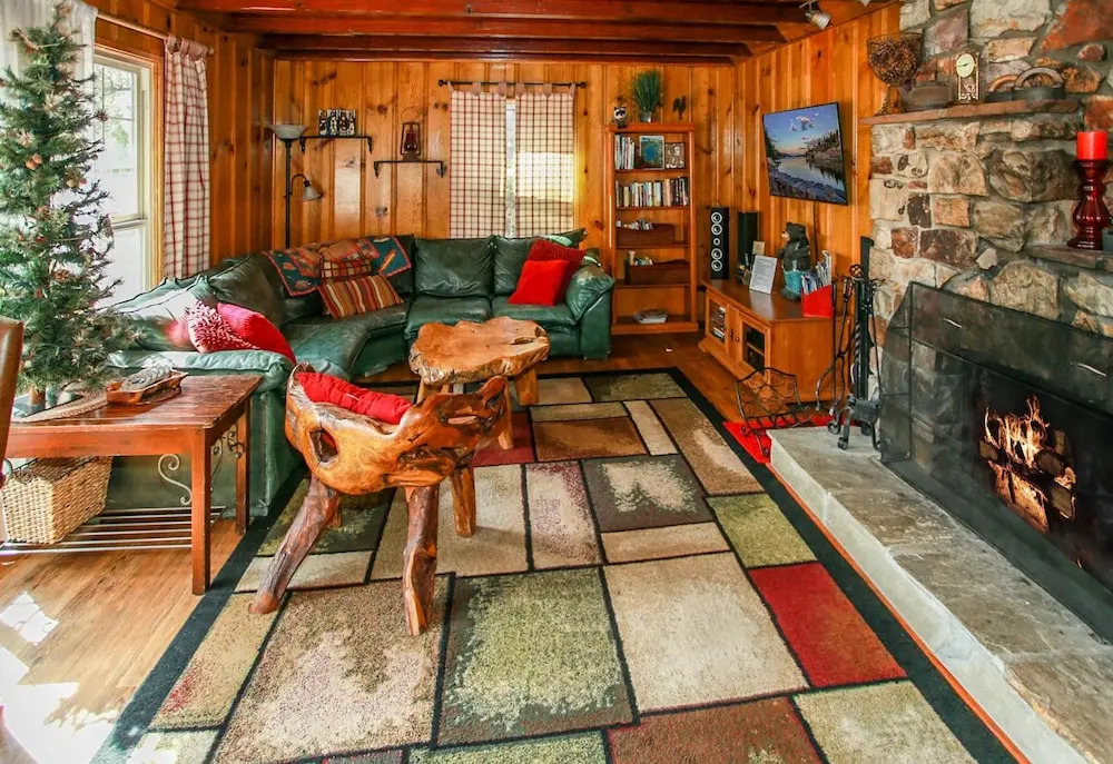 Bear Hug Hideaway