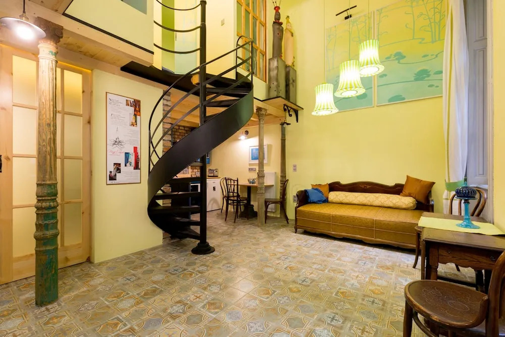 Artistic and Unique Apartment in the Centre