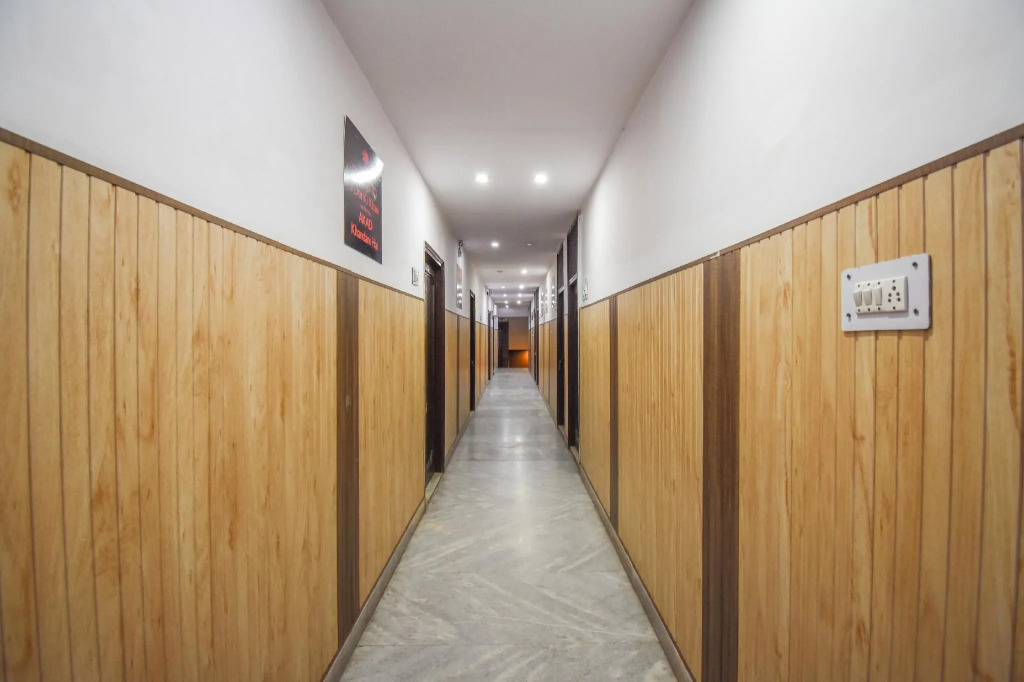 OYO 75478 Tshool Budget Motel