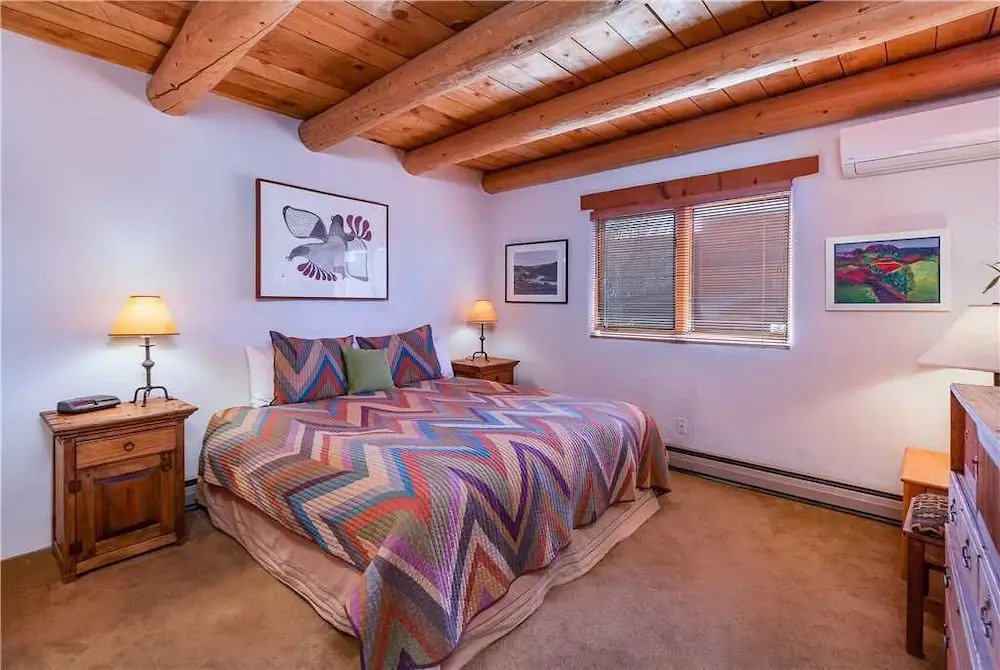 Alma Compound Casita, 1 Bedroom, Sleeps 2, Walk to Plaza, Fireplace, WiFi