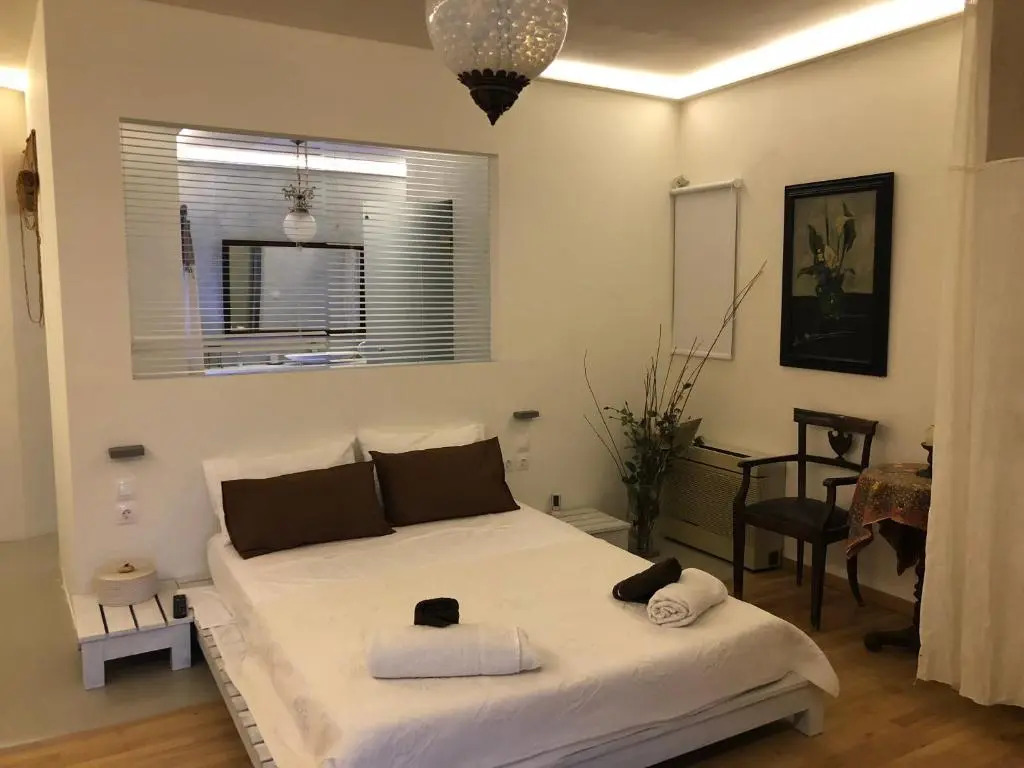 Classy lux apt w/ sea view, garden, parking