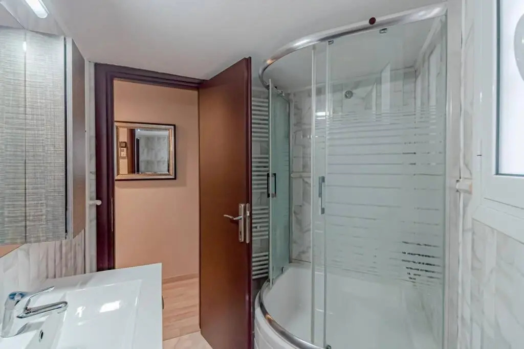 A 2 bedroom luxurious experience in Pagrati