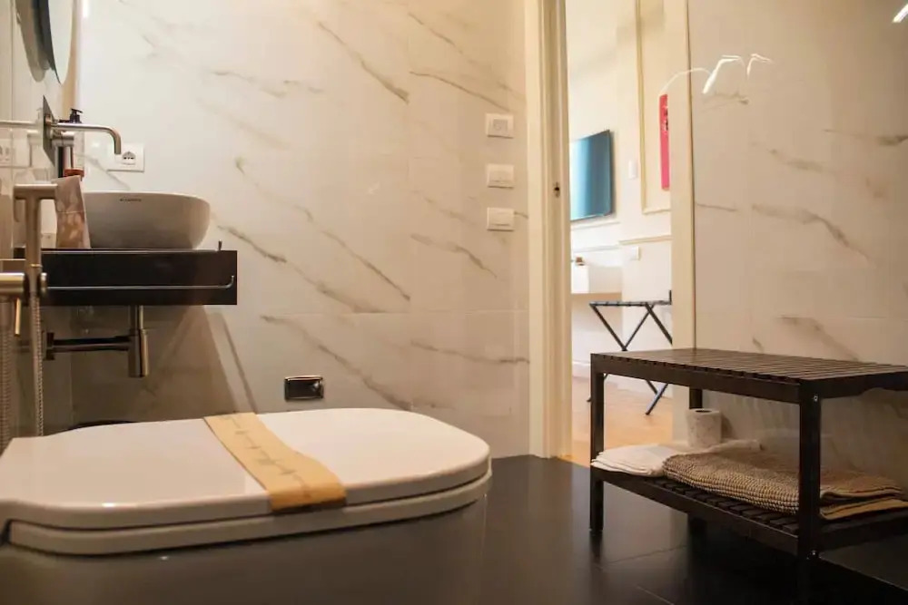 MARI Luxury Rooms and Suites