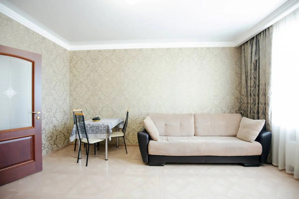 Sobornaja 14 Dvuhkomnatnye apartamenty v ZhK "Zolotye kupola"