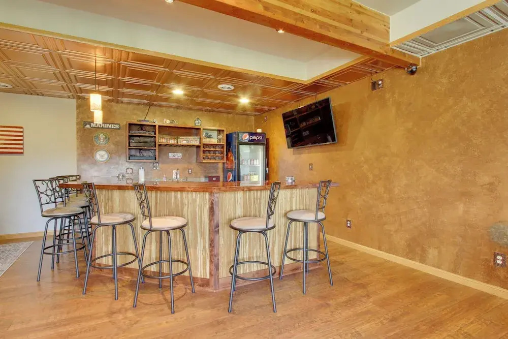Spacious Canyon Ferry Lake House With Bar & Views!