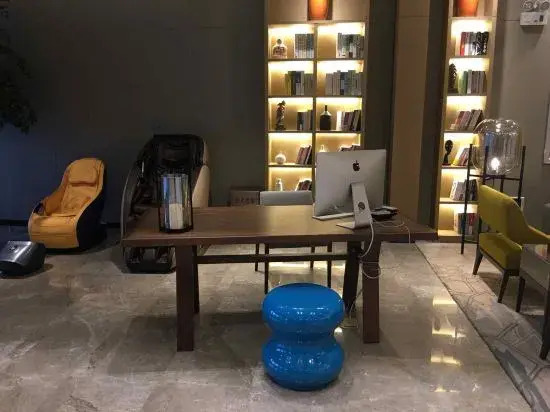 Hongbao Hotel (Xuchang Caowei Ancient City Pang Donglai Times Square)