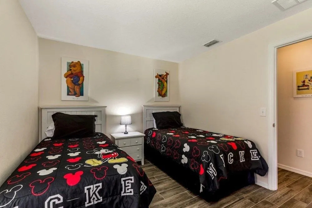 SC1041 Resort Amenities Private Pool and Spa Games Room and Wi Fi by R