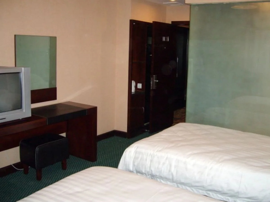 Longda Holiday Hotel