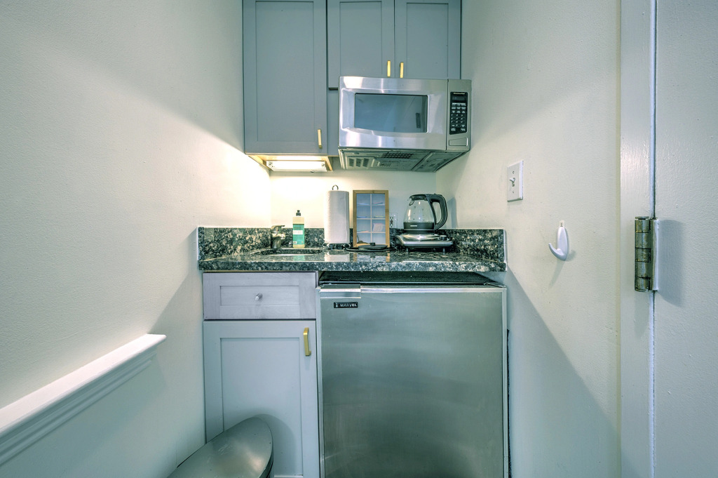 Awesome studio in South End with wifi and parking