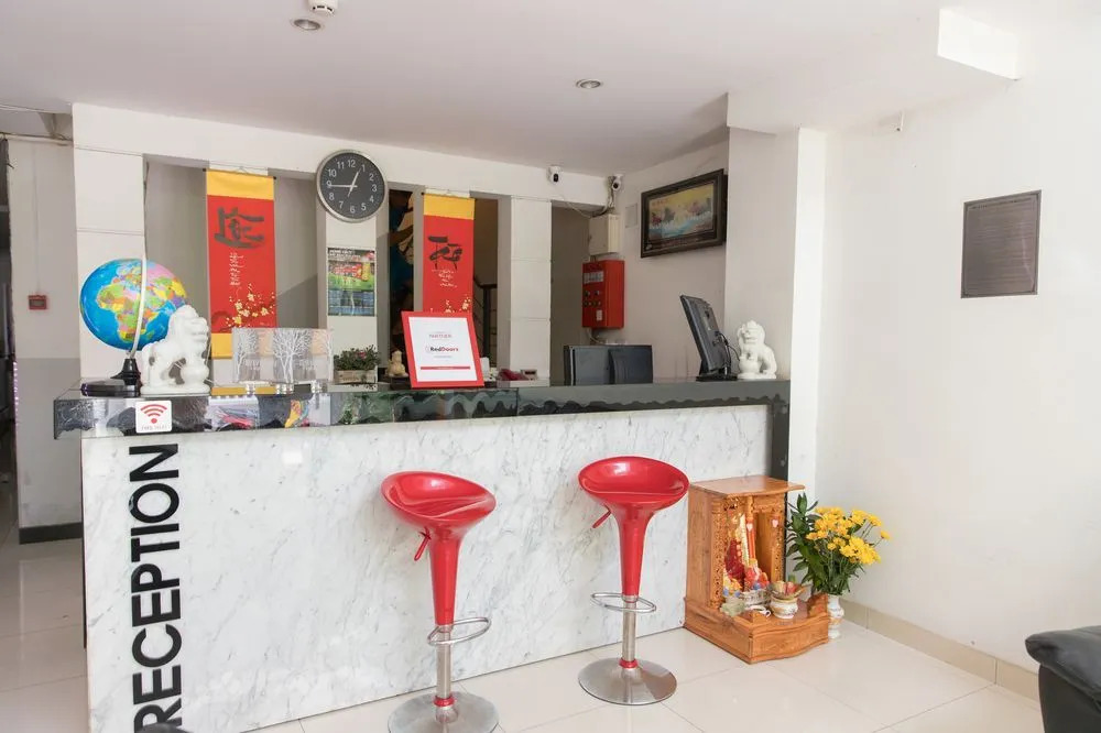 RedDoorz near Gia Dinh Church