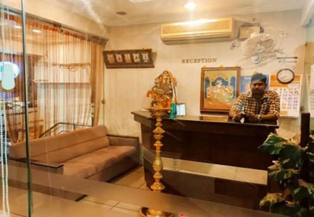 Sainathan Residency