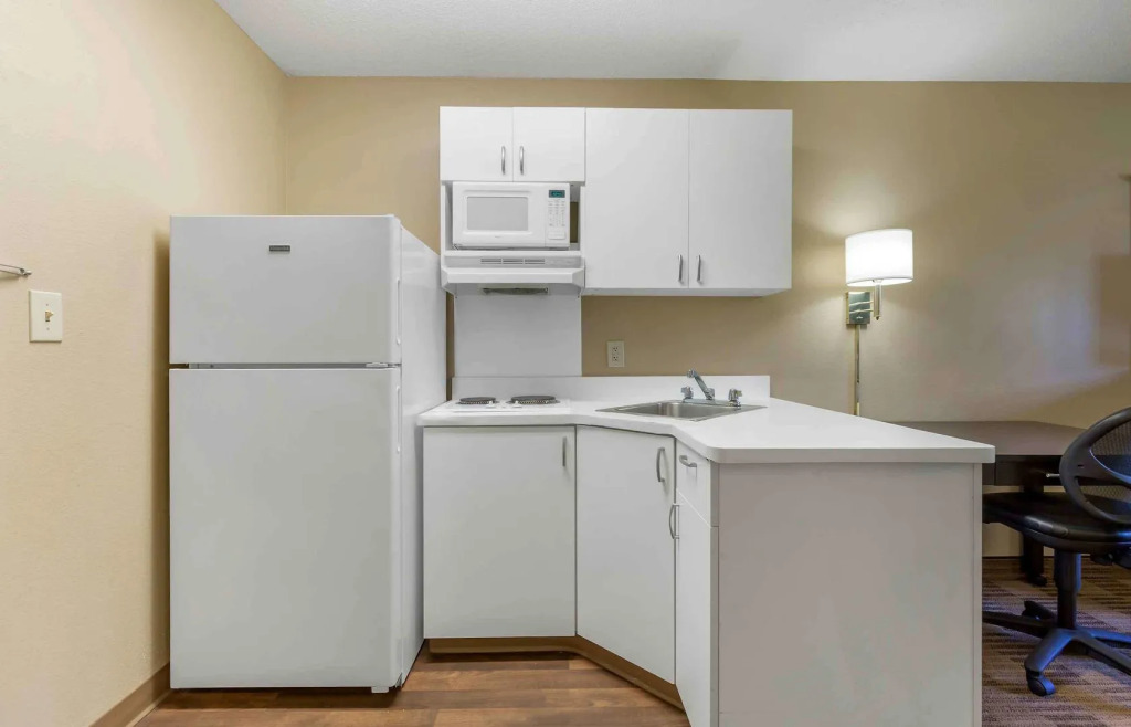 Studio 6 Chantilly VA Washington Dulles Airport